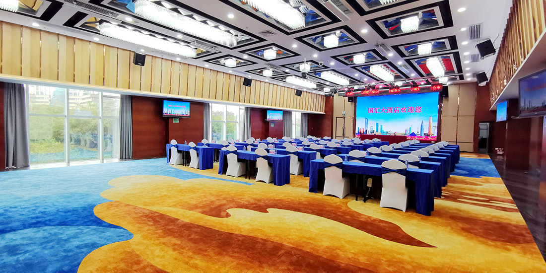 福田厅会场--课桌形式.jpg